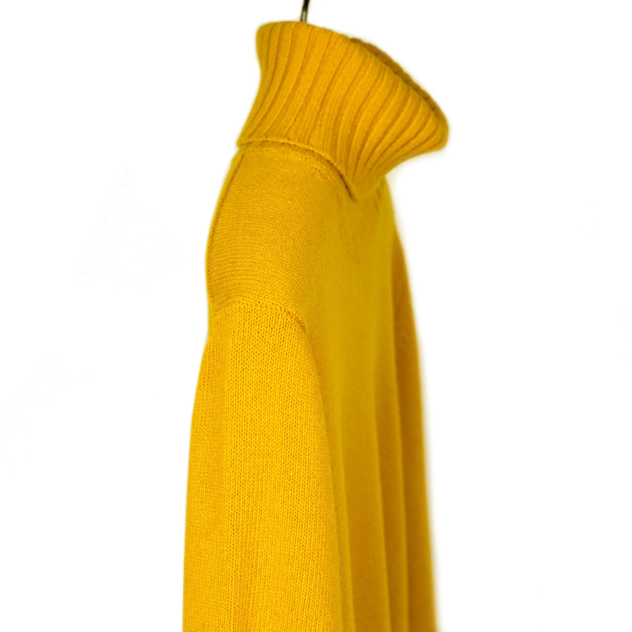 AAmintore fine gauge wool turtleneck sweater in goldenrod