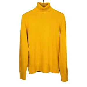 AAmintore fine gauge wool turtleneck sweater in goldenrod