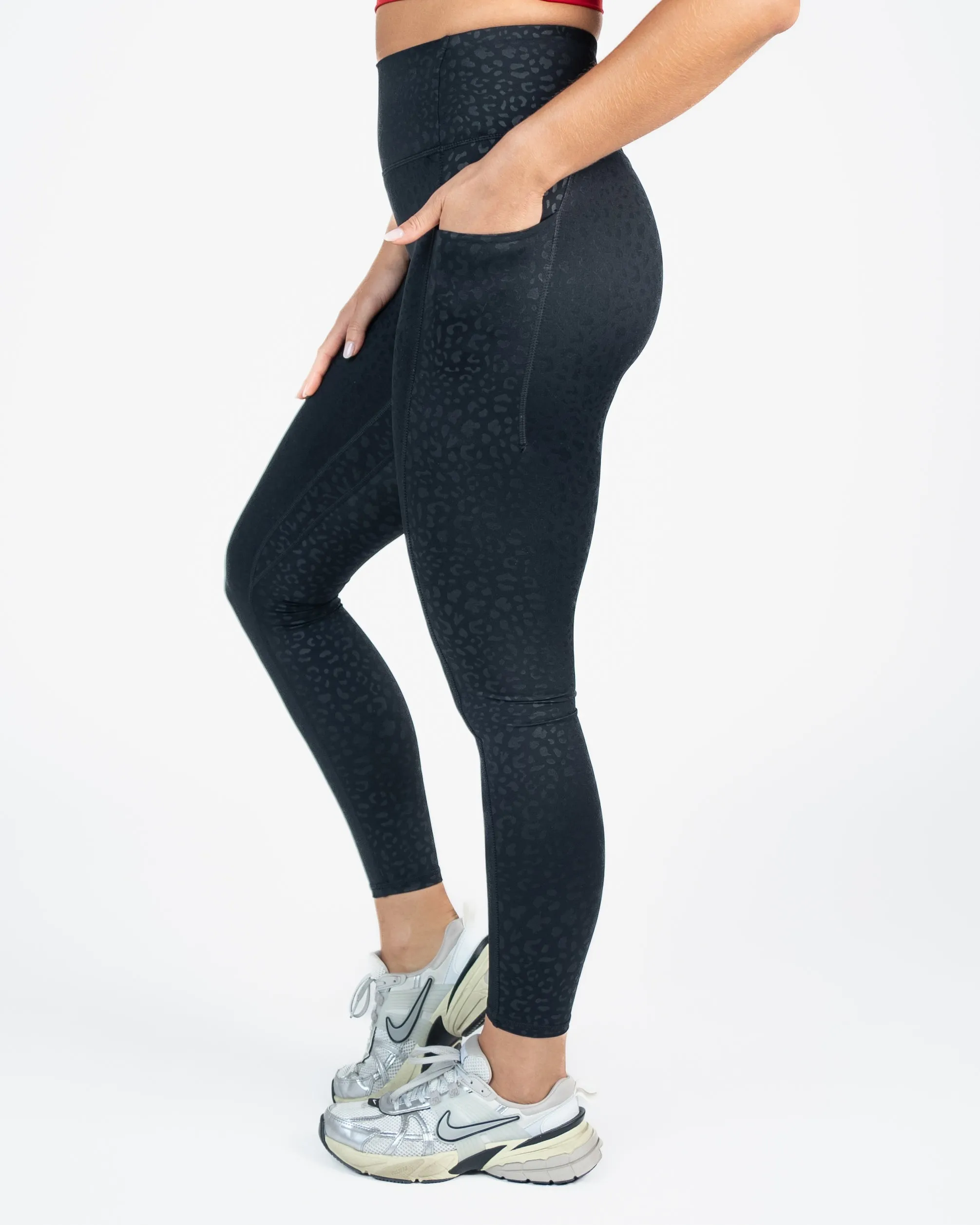 Lux Repetition Leggings (26 in.) - Black Leopard