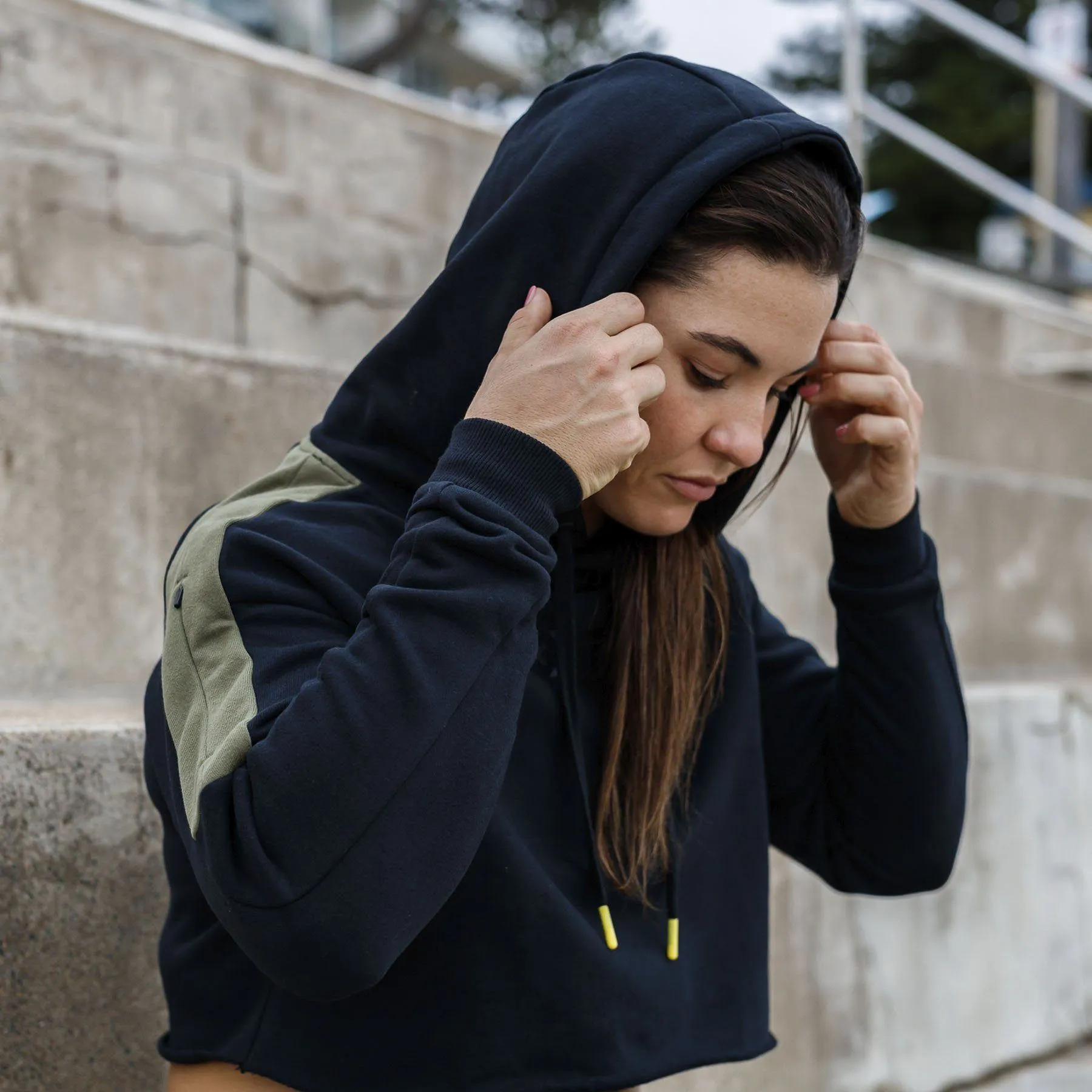 The WOD Life - Women's Wanderer Cropped Hoodie - BLACK/KHAKI